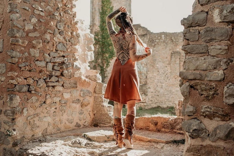Une Robe Ample courte couleur Terracotta