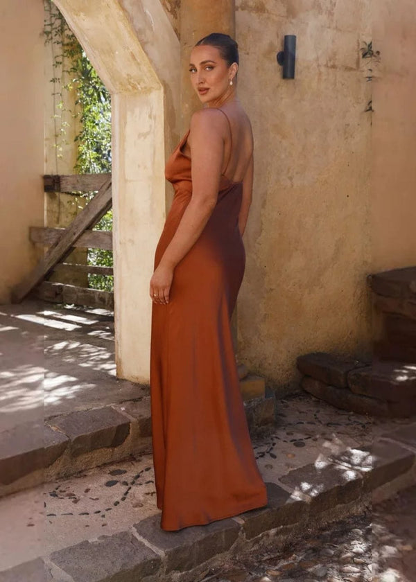 Robe de soirée couleur terracotta